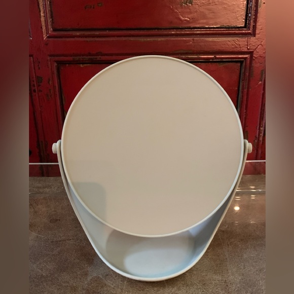 Vanity Mirror with Stand - Picture 3 of 7